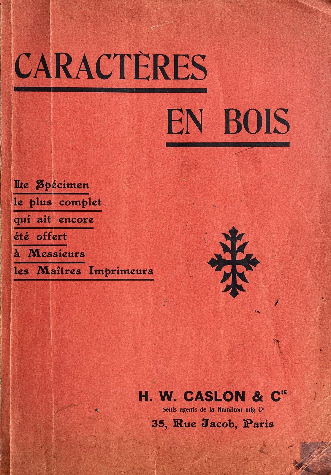 Caractères en bois // LLC2032